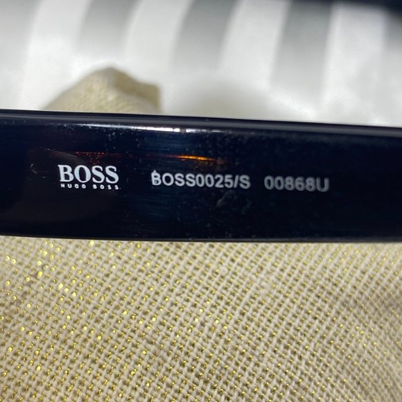 100% Authentic Hugo Boss Sunglasses with Case main image 5